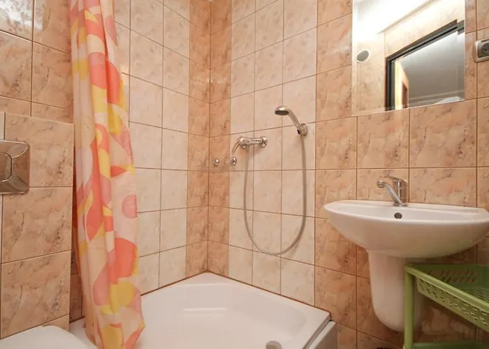 Opty - Goscinne Pansiyon *